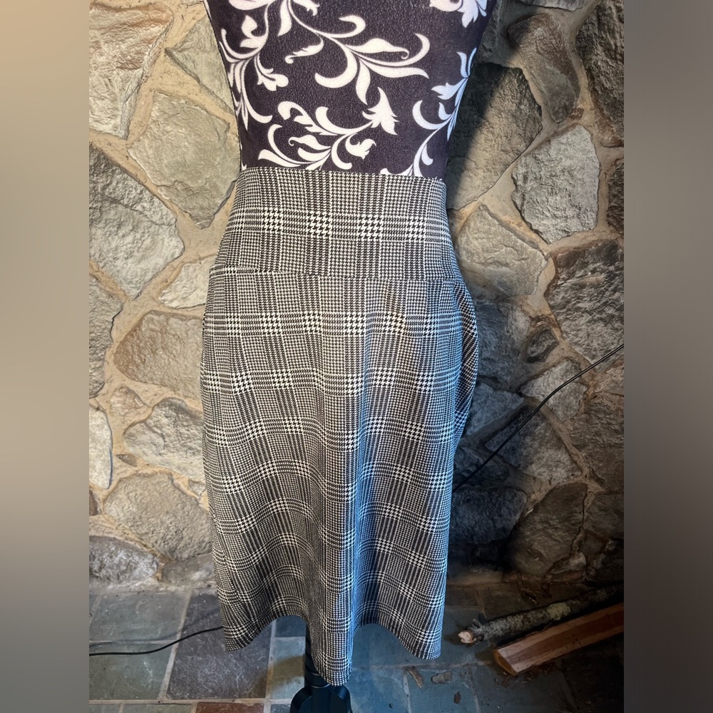 LulaRoe Plaid Pencil Skirt XL